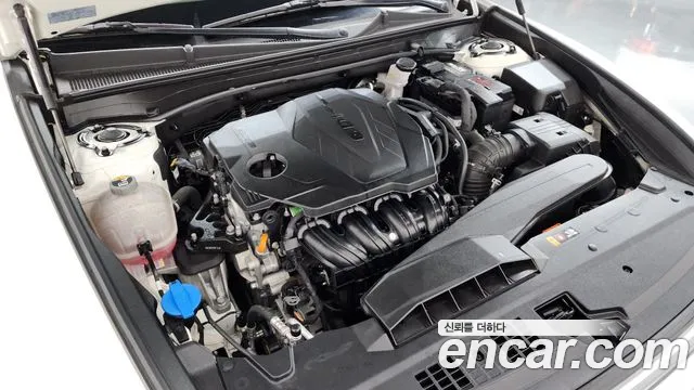 Hyundai Grandeur GN7 — Фото автомобиля 9