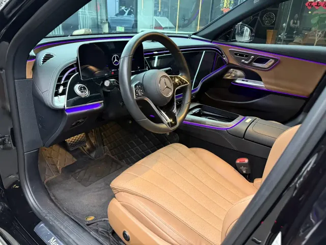 Mercedes-Benz E-Class — Фото автомобиля 3