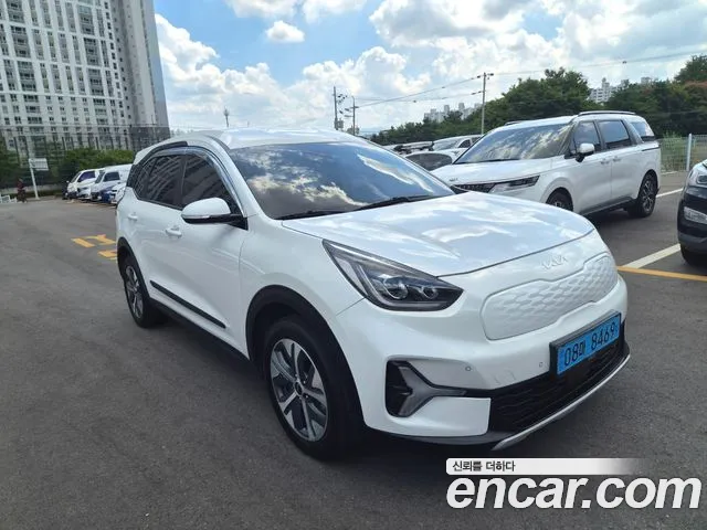 Kia Niro Niro Plus Air (Такси) — Фото автомобиля 3