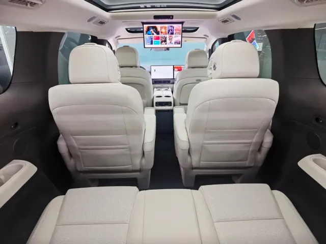 Li Auto MEGA — Фото автомобиля 5