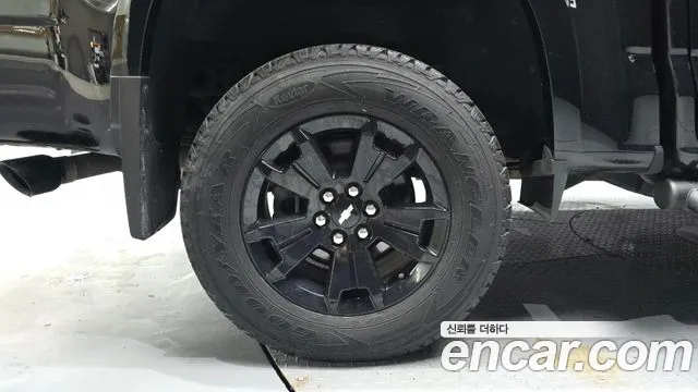 Chevrolet Colorado — Фото автомобиля 5