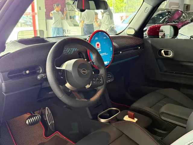 MINI John Cooper Works — Фото автомобиля 11