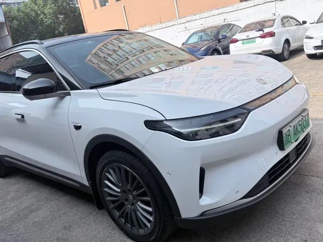 Leapmotor C11 — Фото автомобиля 7