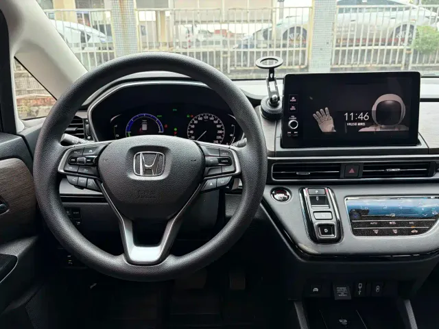 Honda Odyssey — Фото автомобиля 19