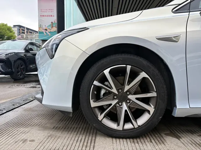 GAC Aion S Plus — Фото автомобиля 2