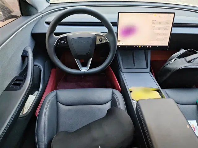 Tesla Model 3 — Фото автомобиля 2