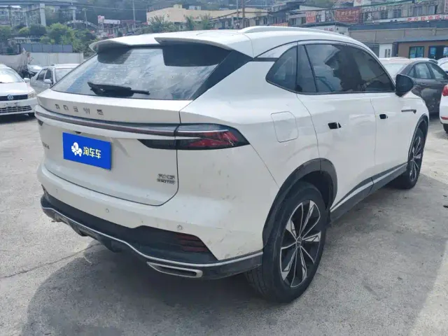 Roewe RX5 — Фото автомобиля 3