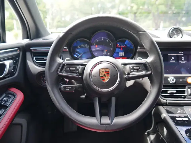 Porsche Macan — Фото автомобиля 8
