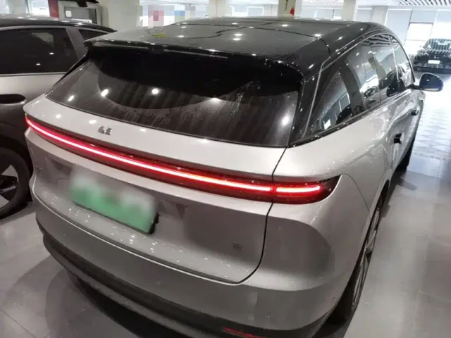 Li Auto i6 — Фото автомобиля 6