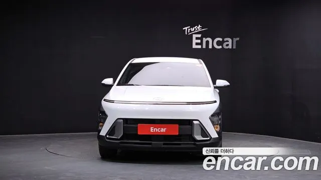 Hyundai Kona Kona (SX2) Бензин 2.0 2WD — Фото автомобиля 3