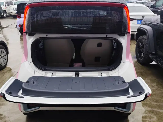Wuling NanoEV — Фото автомобиля 4