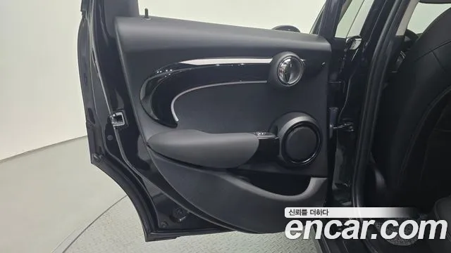 MINI Cooper — Фото автомобиля 14