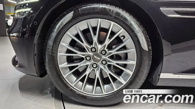 Genesis G80 Бензин 2.5 турбо AWD — Фото автомобиля 5