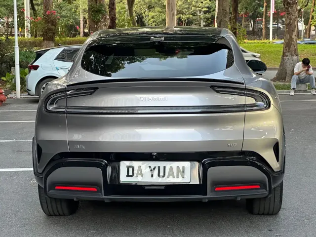 Xiaomi YU7 — Фото автомобиля 7