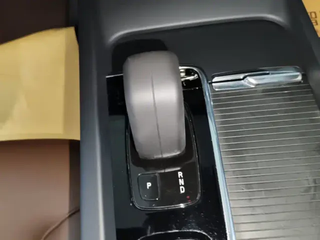 Volvo XC60 — Фото автомобиля 13