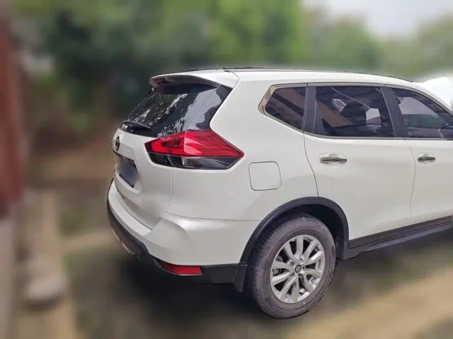 Nissan X-Trail — Фото автомобиля 6