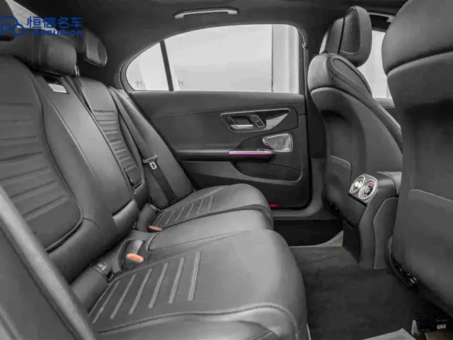 Mercedes-Benz C-Class — Фото автомобиля 16