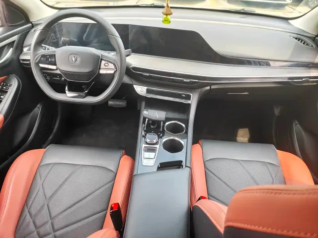 Changan Eado — Фото автомобиля 10