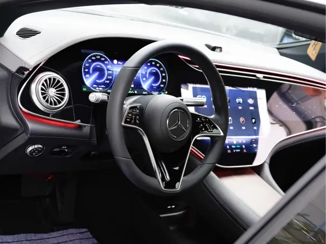 Mercedes-Benz EQS — Фото автомобиля 15