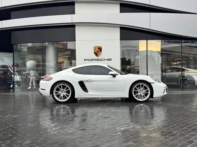 Porsche 718 — Фото автомобиля 4