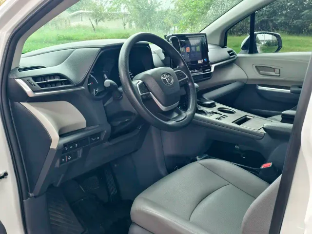 Toyota Granvia — Фото автомобиля 7