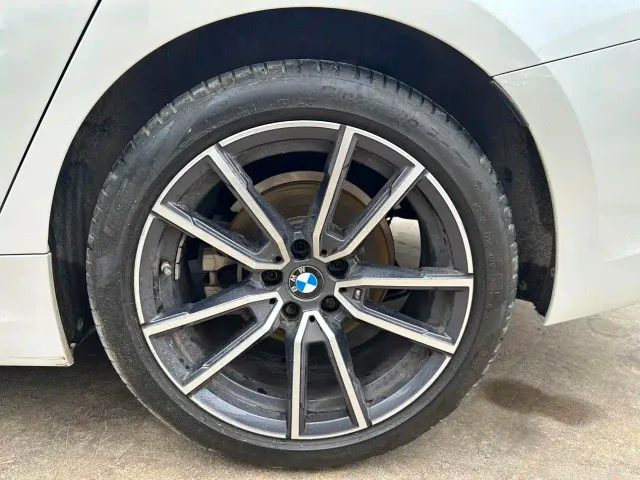 BMW 3 Series — Фото автомобиля 19