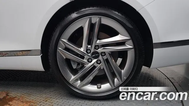 Genesis G80 RG3 — Фото автомобиля 6