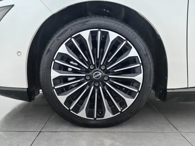 Nissan N7 — Фото автомобиля 17