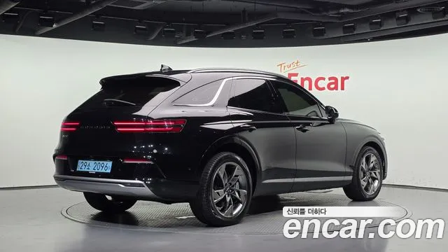 Genesis GV70 Electrified GV70 — Фото автомобиля 2