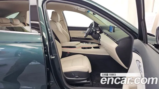 Genesis GV70 — Фото автомобиля 17