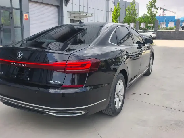 Volkswagen Passat — Фото автомобиля 19