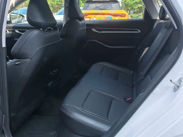 Geely Emgrand — Фото автомобиля 8