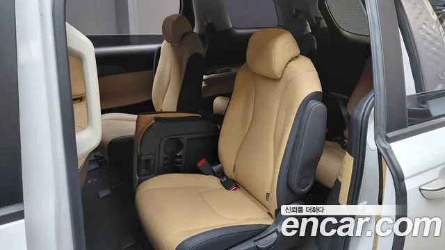 Kia Canival Carnival 4 поколение Бензин 11 мест Prestige — Фото автомобиля 19