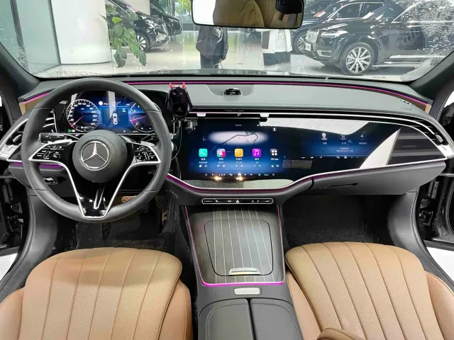 Mercedes-Benz E-Class — Фото автомобиля 5