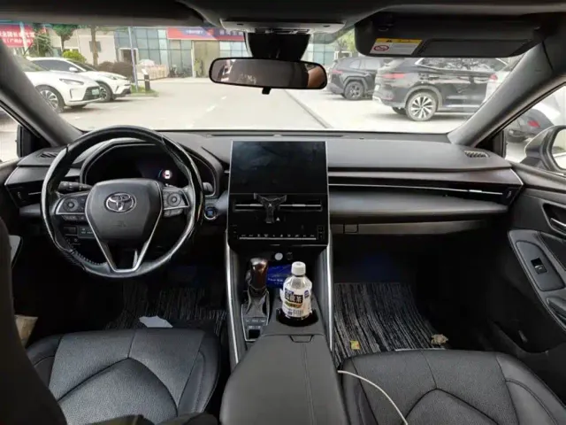 Toyota Avalon — Фото автомобиля 6