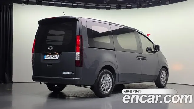 Hyundai Staria — Фото автомобиля 2