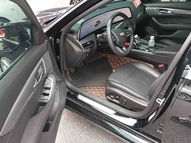 Cadillac Cadillac CT5 2024 28T Luxury Model Pro — Фото автомобиля 8