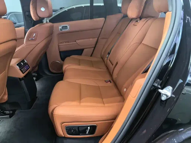 Li Auto L7 — Фото автомобиля 16