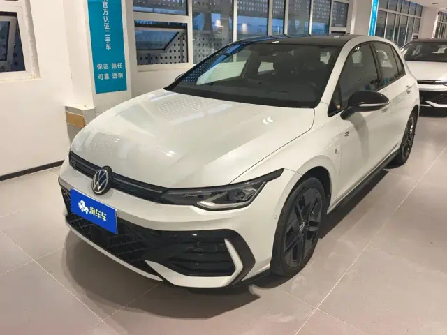 Фотография автомобиля — Volkswagen Golf