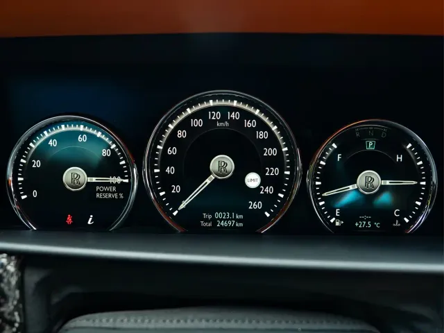 Rolls-Royce Cullinan — Фото автомобиля 15