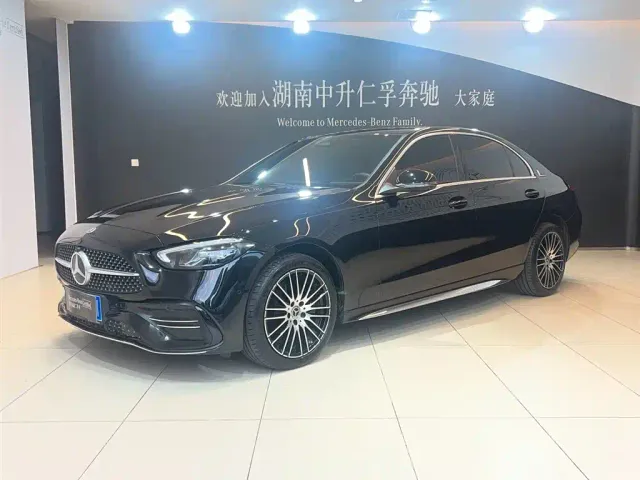 Фотография автомобиля — Mercedes-Benz C-Class