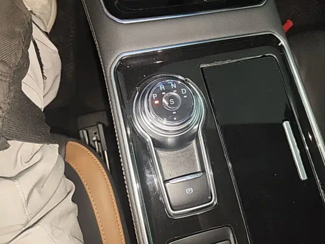 Ford Edge — Фото автомобиля 13