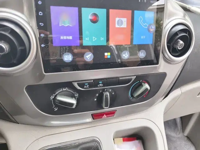 JAC Refine M3 — Фото автомобиля 5