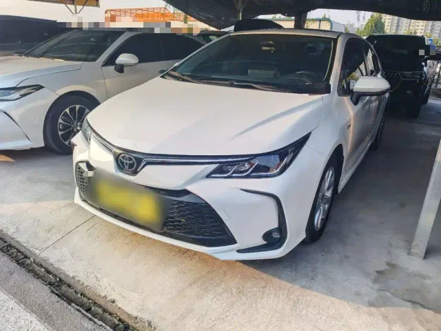Фотография автомобиля — Toyota Corolla