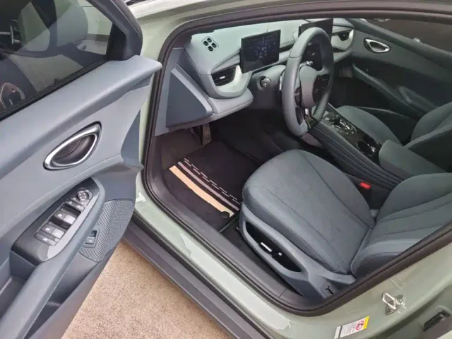 BYD Seal 06 GT — Фото автомобиля 15