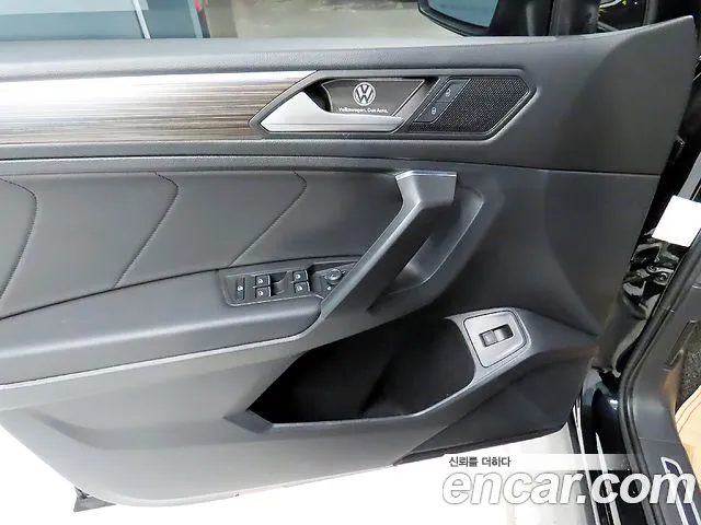 Volkswagen Tiguan — Фото автомобиля 14