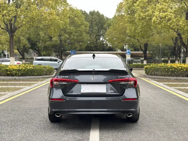 Honda Civic — Фото автомобиля 5