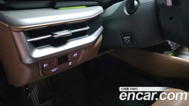Hyundai Grandeur GN7 — Фото автомобиля 28
