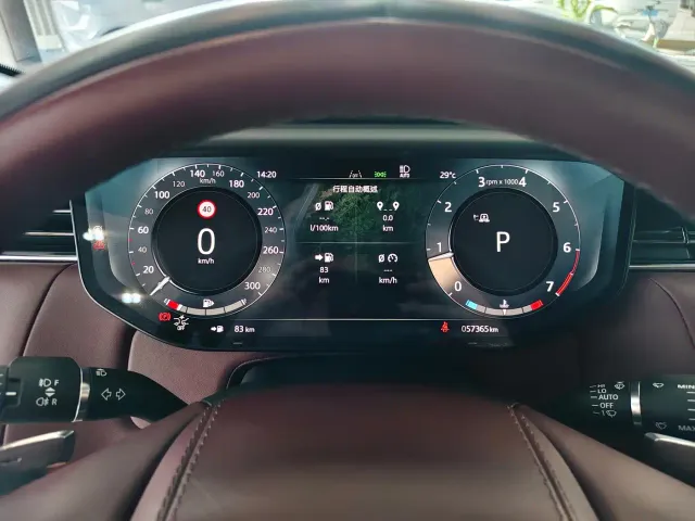 Land Rover Range Rover Sport — Фото автомобиля 9