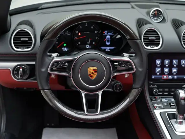 Porsche 718 — Фото автомобиля 12